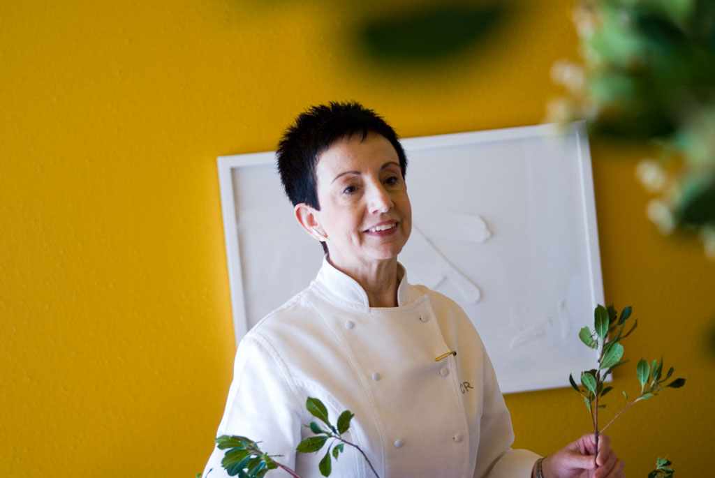 every details is important, Ms. Ruscalleda gives her personal touch at the dininig room in front of the see.