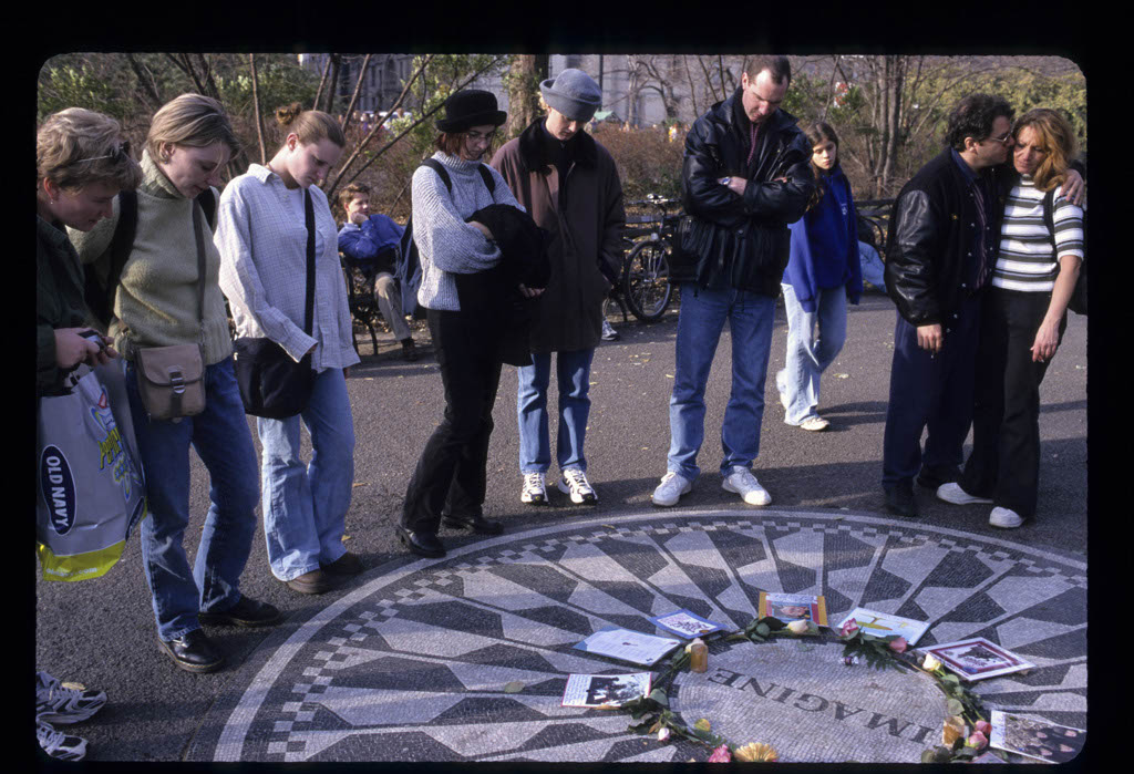 visitors, Strawberry Field in Central Park